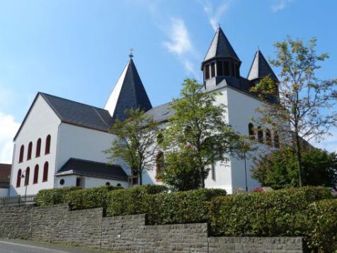 Ansicht der Kirche in Bodenbach